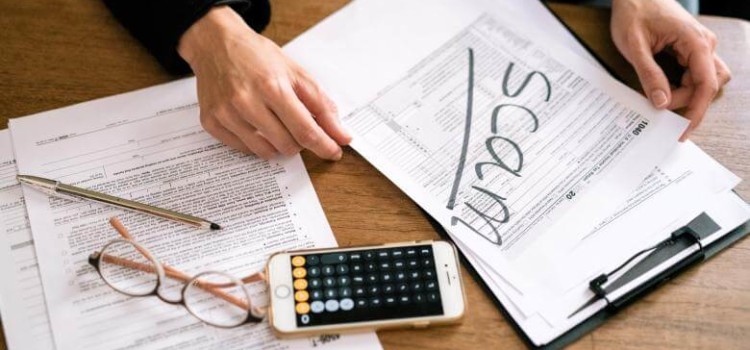 Tips to Avoid Holiday Scams Tips to Avoid Holiday Scams